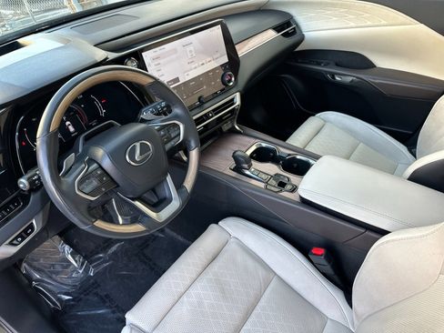Used 2023 Lexus RX 350 FWD w/ Cold Area Package image 10