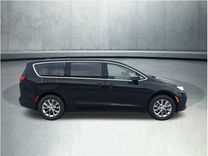 New 2026 Chrysler Pacifica Limited