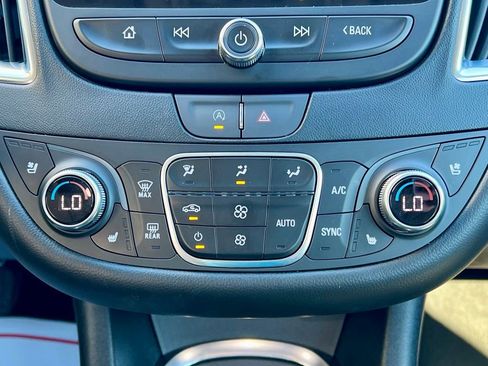 Used 2024 Chevrolet Malibu LT image 32