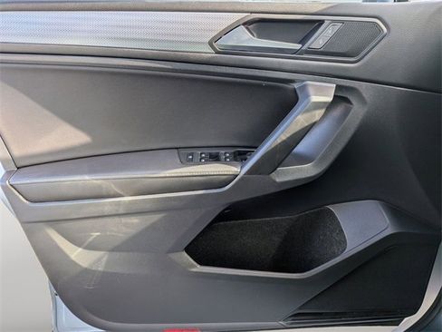 Used 2023 Volkswagen Tiguan S image 23