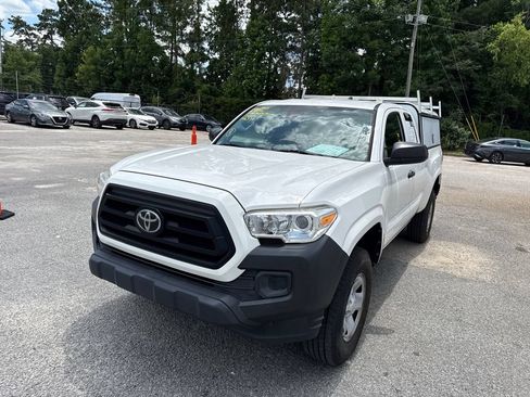 Used 2020 Toyota Tacoma SR RWD image 4