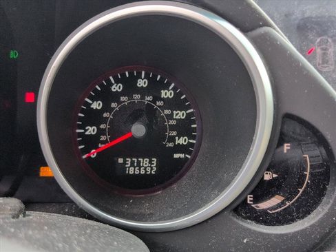 Used 2011 Subaru Tribeca Limited image 4