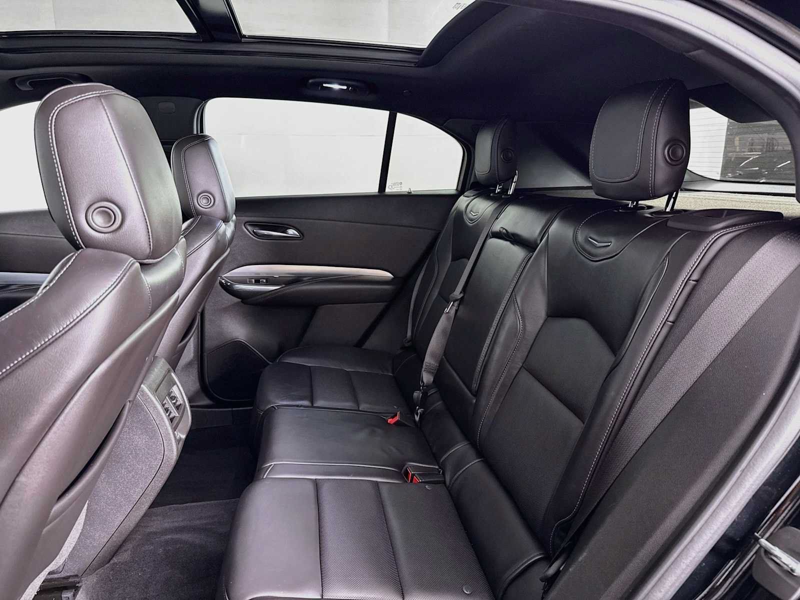 Used 2019 Cadillac XT4 Premium Luxury AWD/4WD image 13