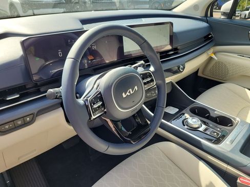 New 2026 Kia Carnival EX FWD image 23