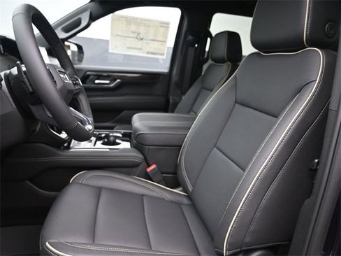 New 2026 GMC Yukon Elevation image 8