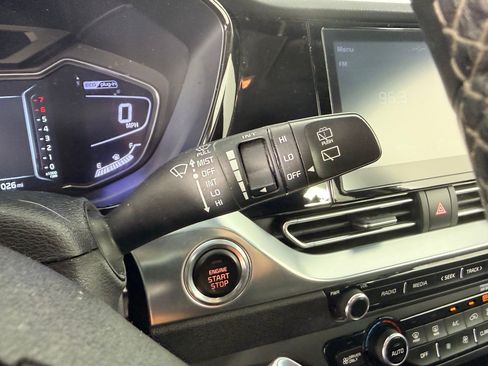 Used 2020 Kia Niro EX FWD image 28