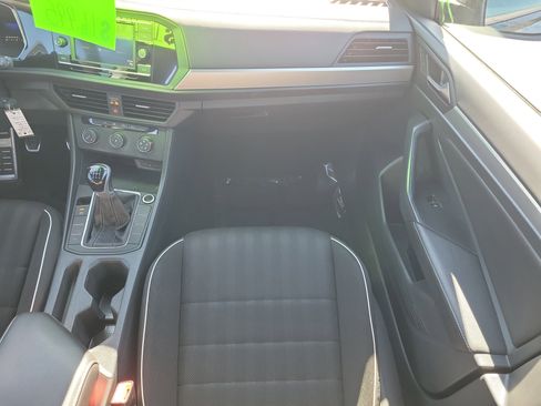 Used 2023 Volkswagen Jetta Sport image 16