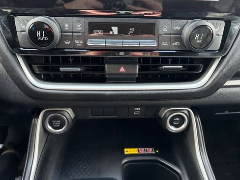 Used 2024 Toyota Grand Highlander XLE image 18