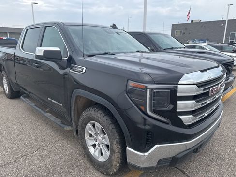 Used 2023 GMC Sierra 1500 SLE w/ Enhanced Capability Package image 6