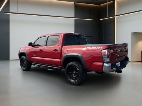 Used 2020 Toyota Tacoma TRD Off-Road AWD/4WD image 3