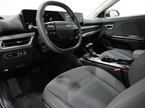 Used 2025 Kia K4 FWD image 10