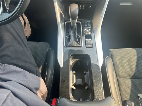 Used 2025 Mitsubishi Eclipse Cross SE AWD/4WD image 18