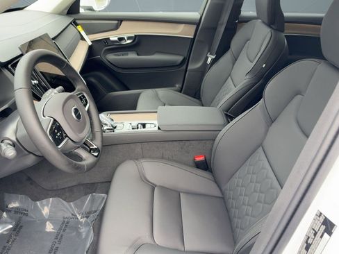 New 2026 Volvo XC90 B6 Plus w/ Protection Package image 5