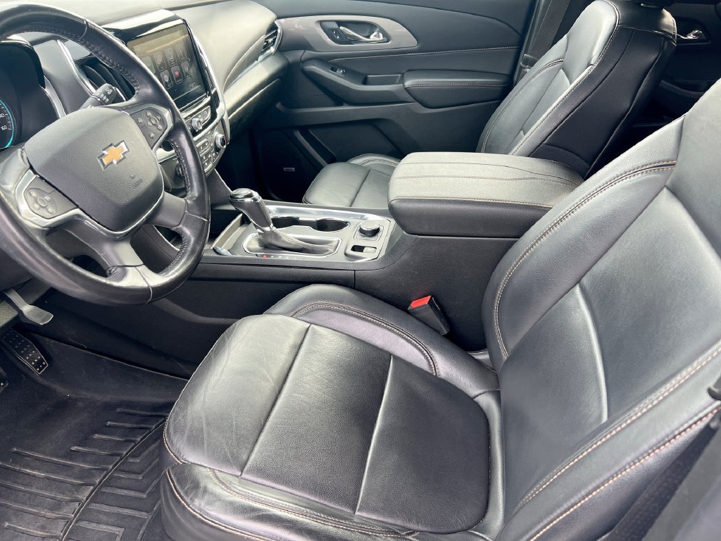 Used 2019 Chevrolet Traverse LT w/ LT Premium Package AWD/4WD image 39