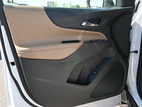 Used 2023 Chevrolet Equinox Premier FWD image 14