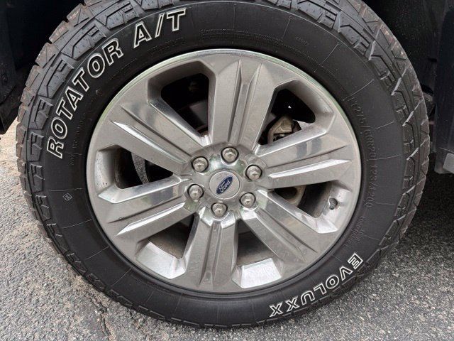 Used 2019 Ford F150 Lariat AWD/4WD image 8