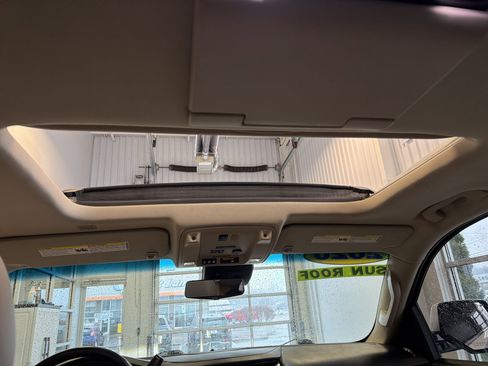 Used 2020 Cadillac Escalade ESV Luxury image 33