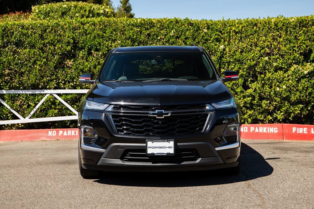 Used 2023 Chevrolet Traverse Premier w/ Redline Edition AWD/4WD image 2