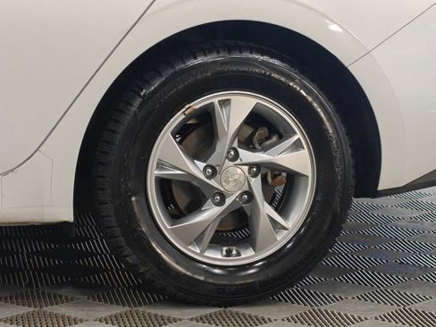 Used 2021 Hyundai Elantra SE FWD image 38