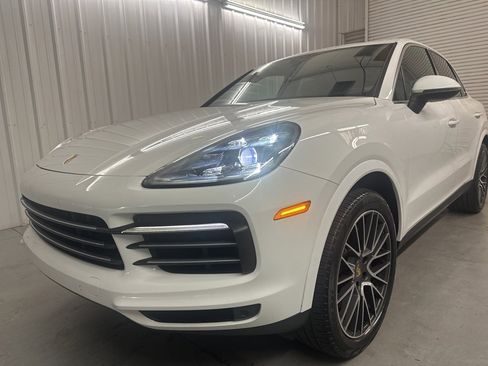 Used 2019 Porsche Cayenne S image 8
