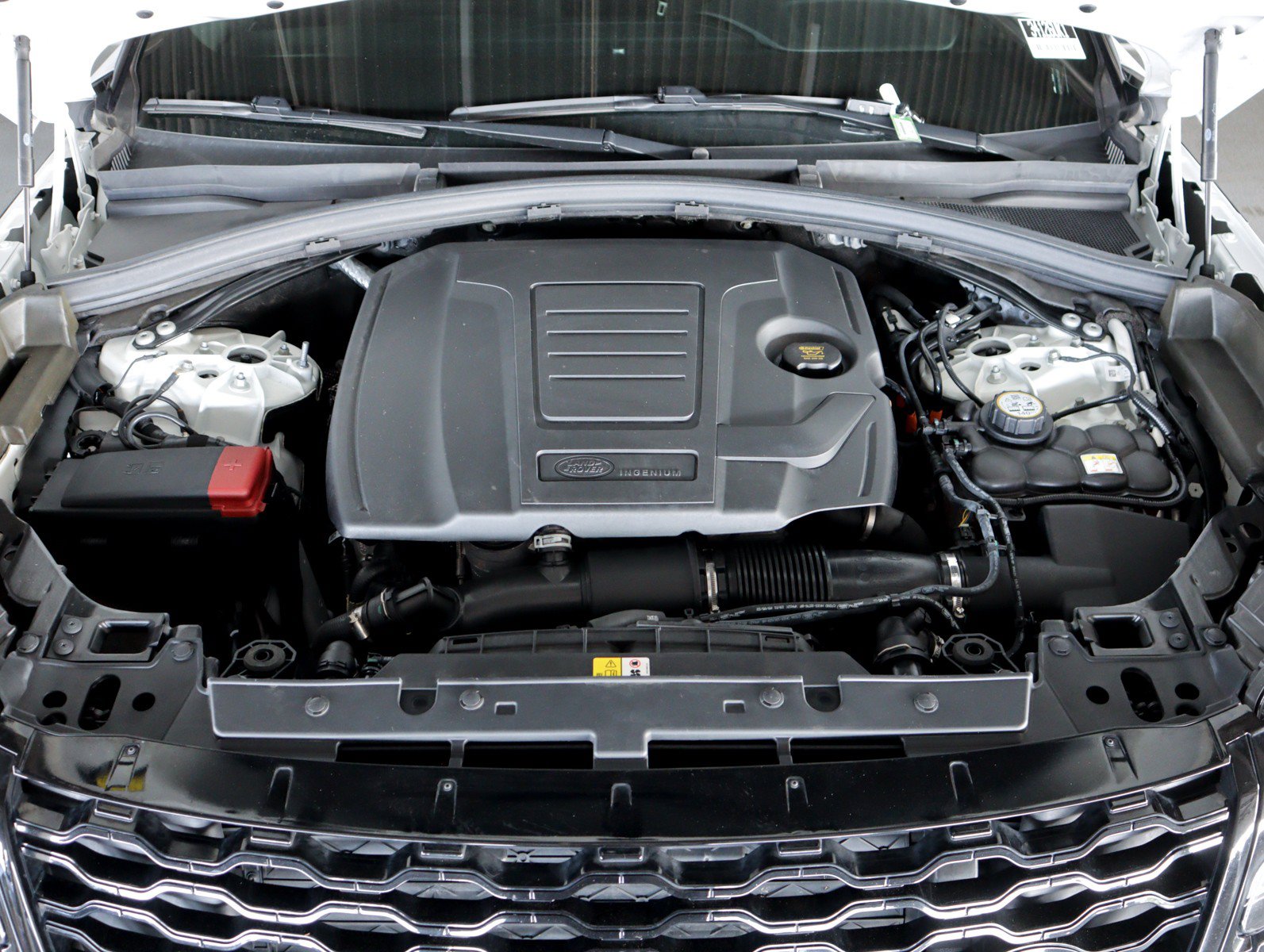 Used 2023 Land Rover Range Rover Velar R-Dynamic S AWD/4WD image 4