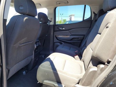 Used 2022 GMC Acadia SLE image 7