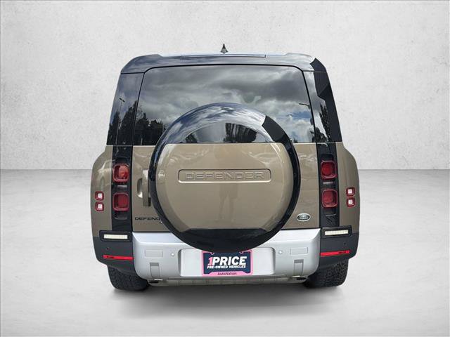 Used 2023 Land Rover Defender 130 SE AWD/4WD image 6