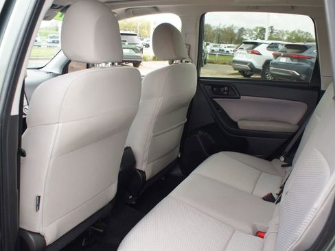 Used 2017 Subaru Forester 2.5i Premium AWD/4WD image 11