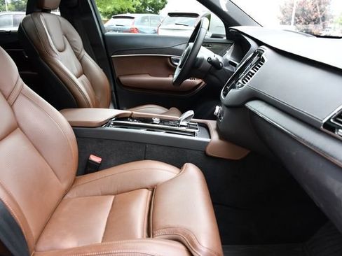 Used 2024 Volvo XC90 B6 Ultimate w/ Protection Package AWD/4WD image 30
