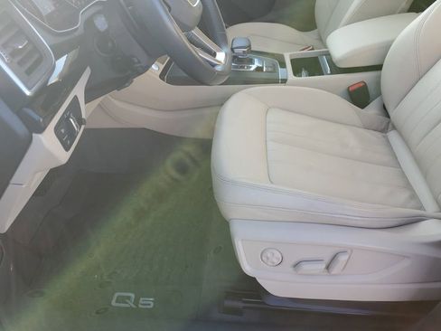 Used 2020 Audi Q5 2.0T Premium w/ Convenience Package image 31