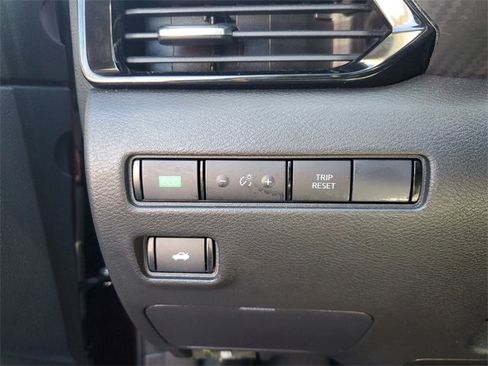 Used 2025 Nissan Sentra SV image 28