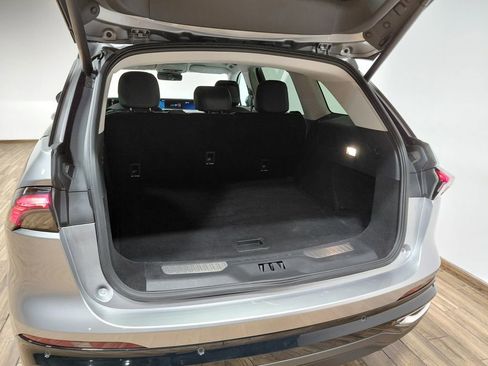 Used 2025 Lincoln Nautilus Premier image 40