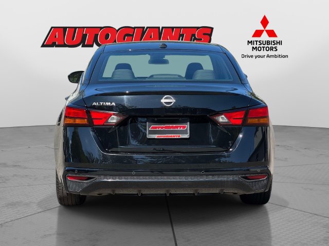 Used 2025 Nissan Altima 2.5 SV FWD image 5