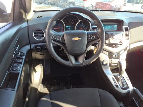 Used 2016 Chevrolet Cruze LT FWD image 7