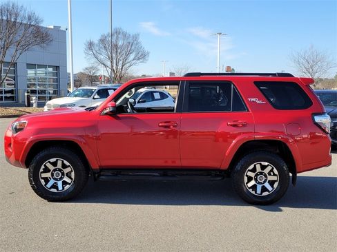 Used 2020 Toyota 4Runner TRD Off-Road image 4
