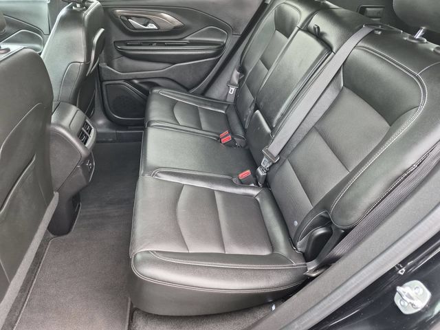 Used 2024 GMC Terrain SLT AWD/4WD image 17