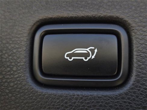 Certified 2025 Kia Seltos SX image 11