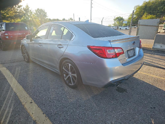 Used 2018 Subaru Legacy 3.6R Limited AWD/4WD image 6