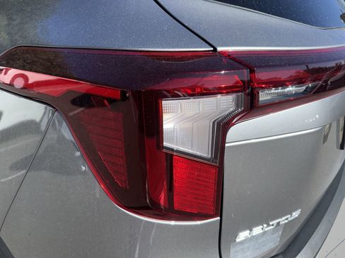 New 2026 Kia Seltos LX image 7