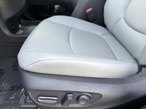 Certified 2026 Toyota Sienna XLE image 12