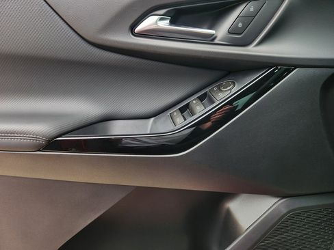 New 2026 Chevrolet Equinox LT w/ Safety and Technology Package FWD image 16