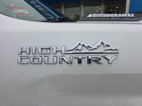 Used 2021 Chevrolet Silverado 3500 High Country w/ Z71 Off-Road Package image 11