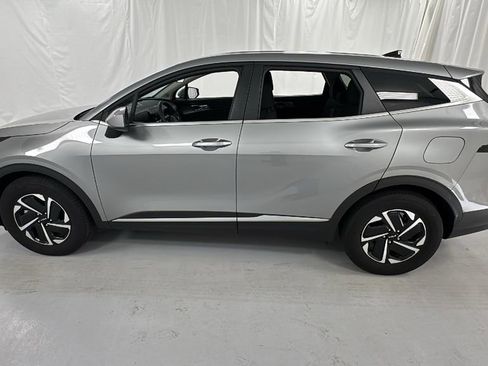 Used 2024 Kia Sportage LX image 6