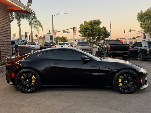 Used 2020 Aston Martin V8 Vantage Coupe RWD image 18
