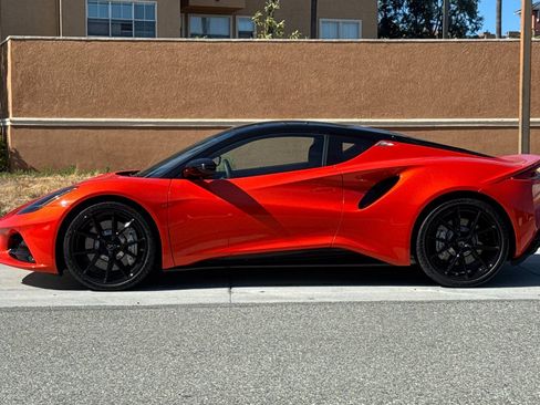 Used 2025 Lotus Emira RWD image 7