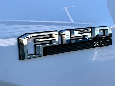 Used 2016 Ford F150 XLT w/ Equipment Group 302A Luxury image 10