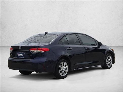 Used 2025 Toyota Corolla LE FWD image 5