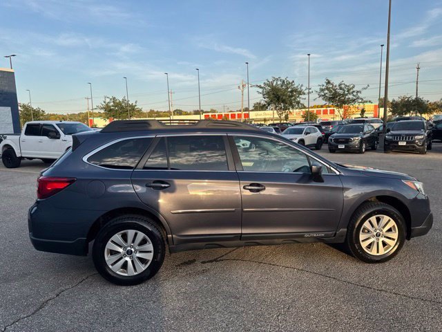 Used 2017 Subaru Outback 2.5i Premium AWD/4WD image 6