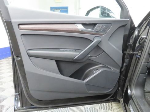 Used 2023 Audi Q5 2.0T Premium w/ Convenience Package image 46