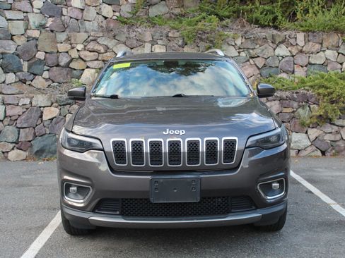 Used 2019 Jeep Cherokee Limited image 3
